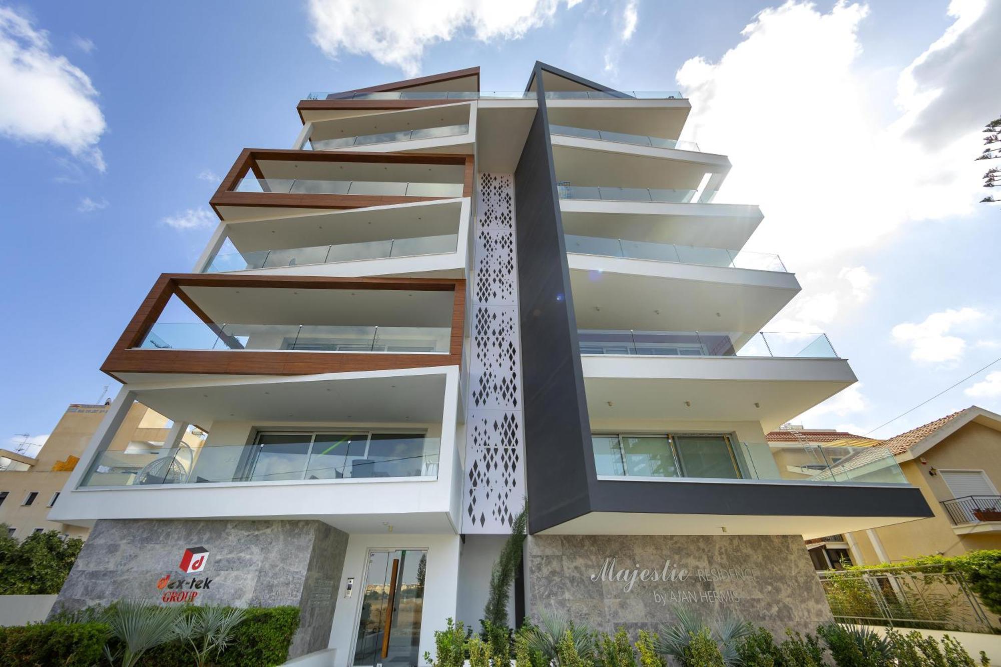 Majestic Sunset Salt Lake Views 300M From Beach Larnaca Exterior photo