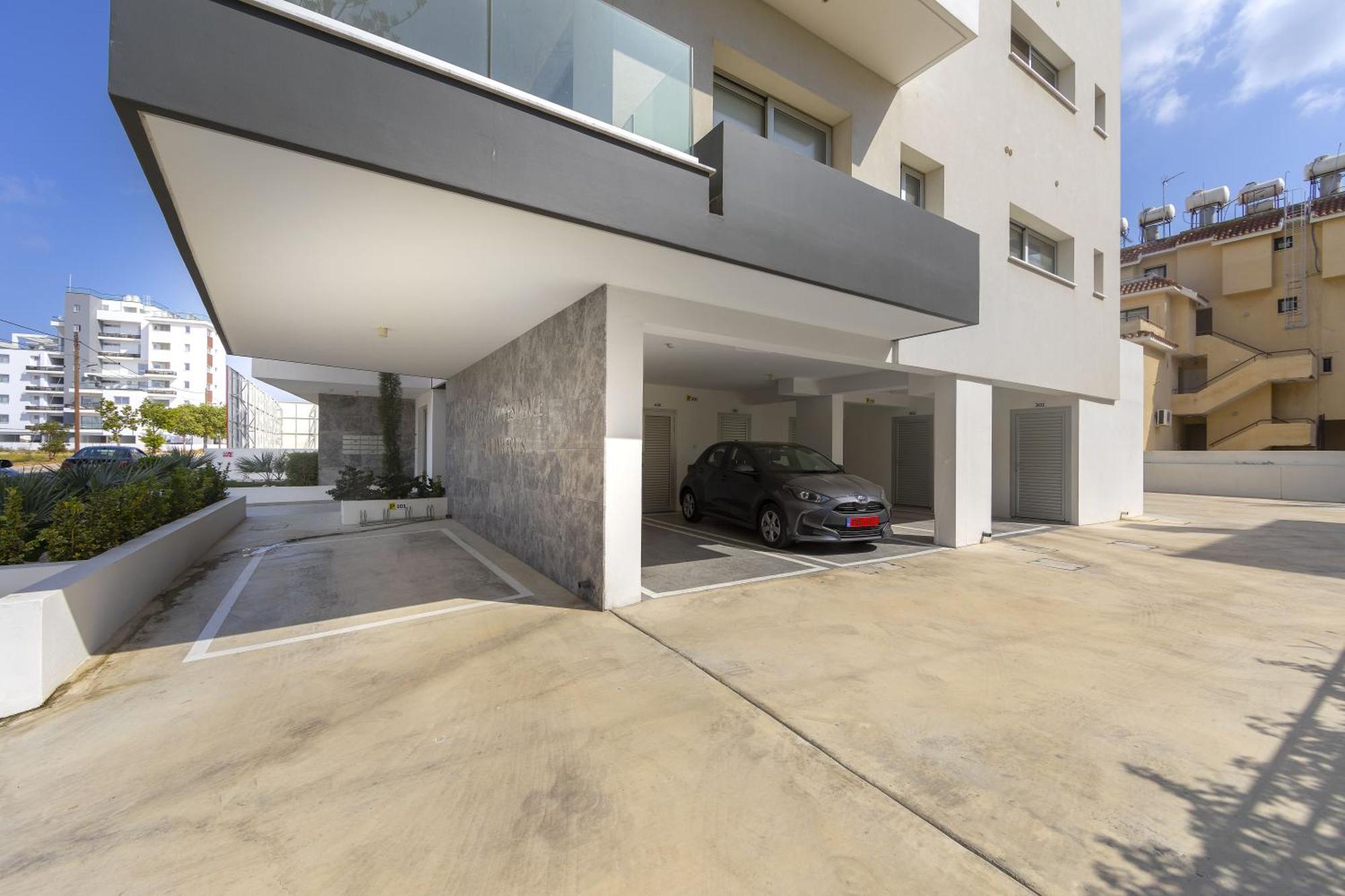 Majestic Sunset Salt Lake Views 300M From Beach Larnaca Exterior photo
